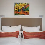The Hotel 4*